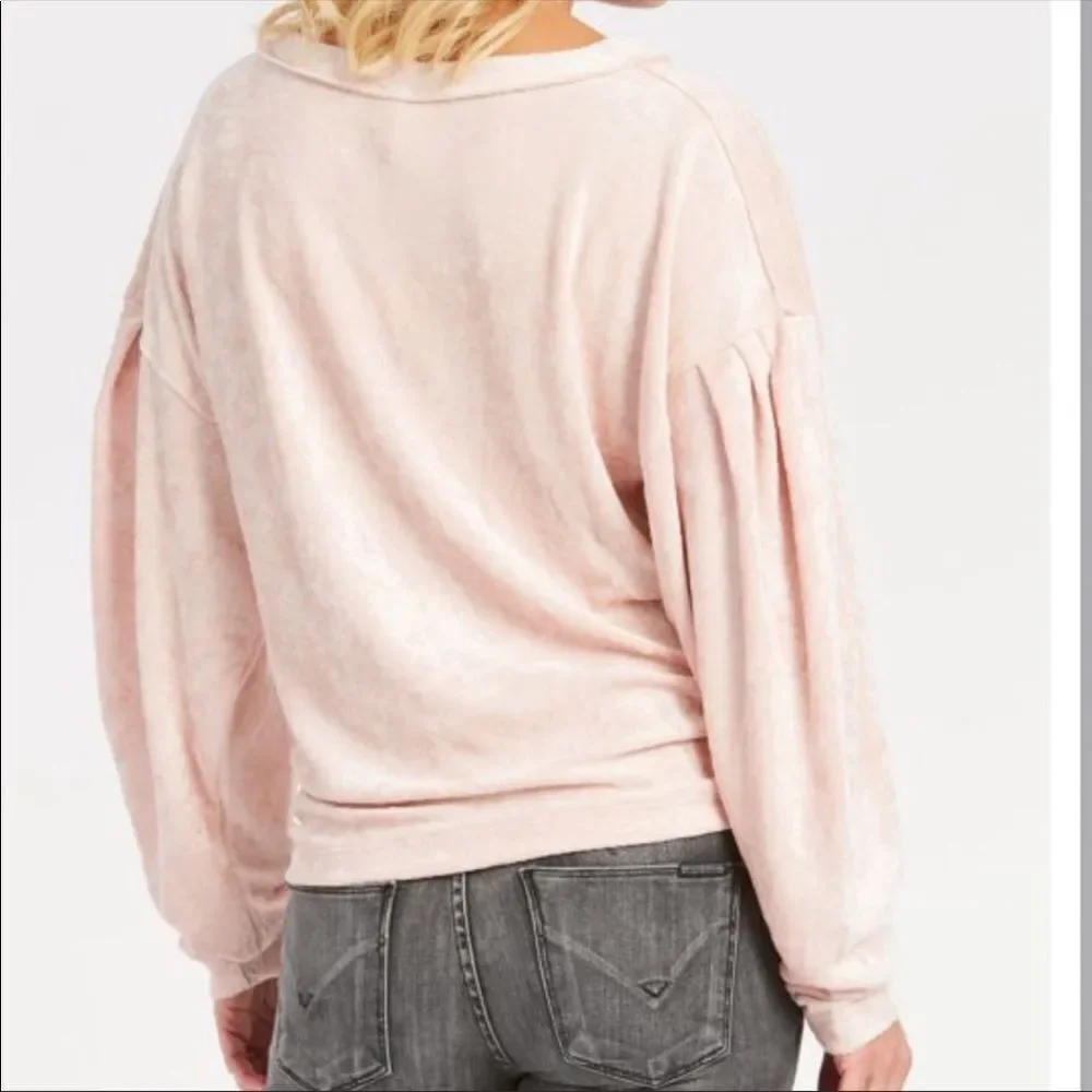 FREE PEOPLE | WE THE FREE Milan Pink Crushed Velvet Oversized Top Women’s Size S